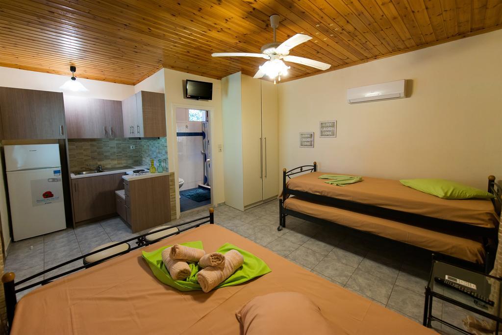 Villa Dimitris Apartments&Bungalows Frinion Luaran gambar